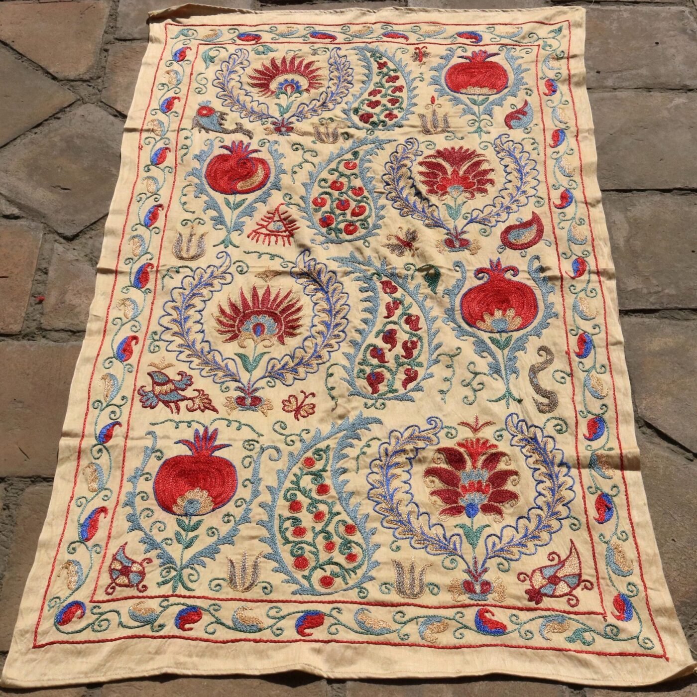 Uzbek handmade embroidery suzani. Bedspread, Bedcover, Wall hanging, Tapestry, Wall decor, Throw, tablecloth.