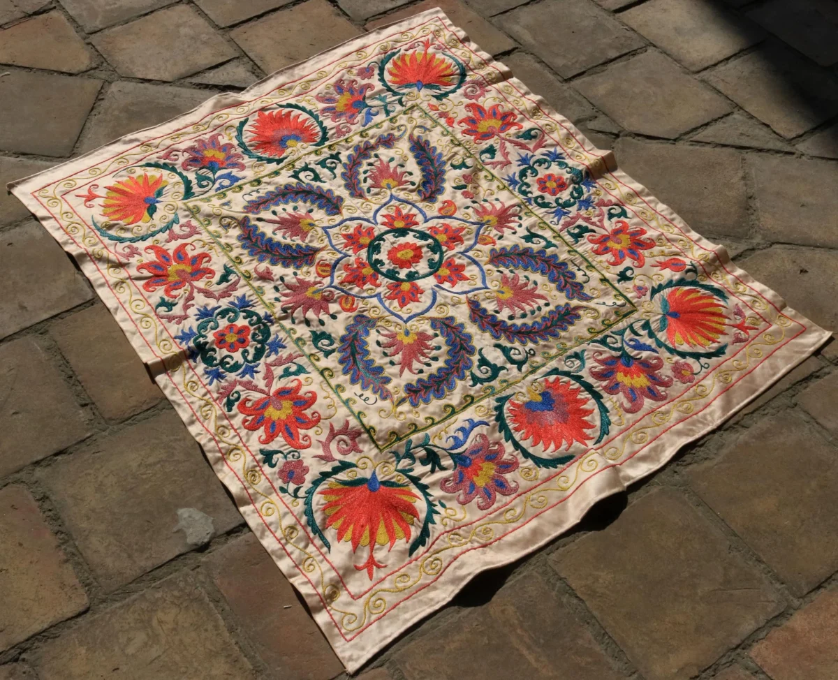 Uzbek handmade embroidery suzani. Bedspread, Bedcover, Wall hanging, Tapestry, Wall decor, Throw, tablecloth.