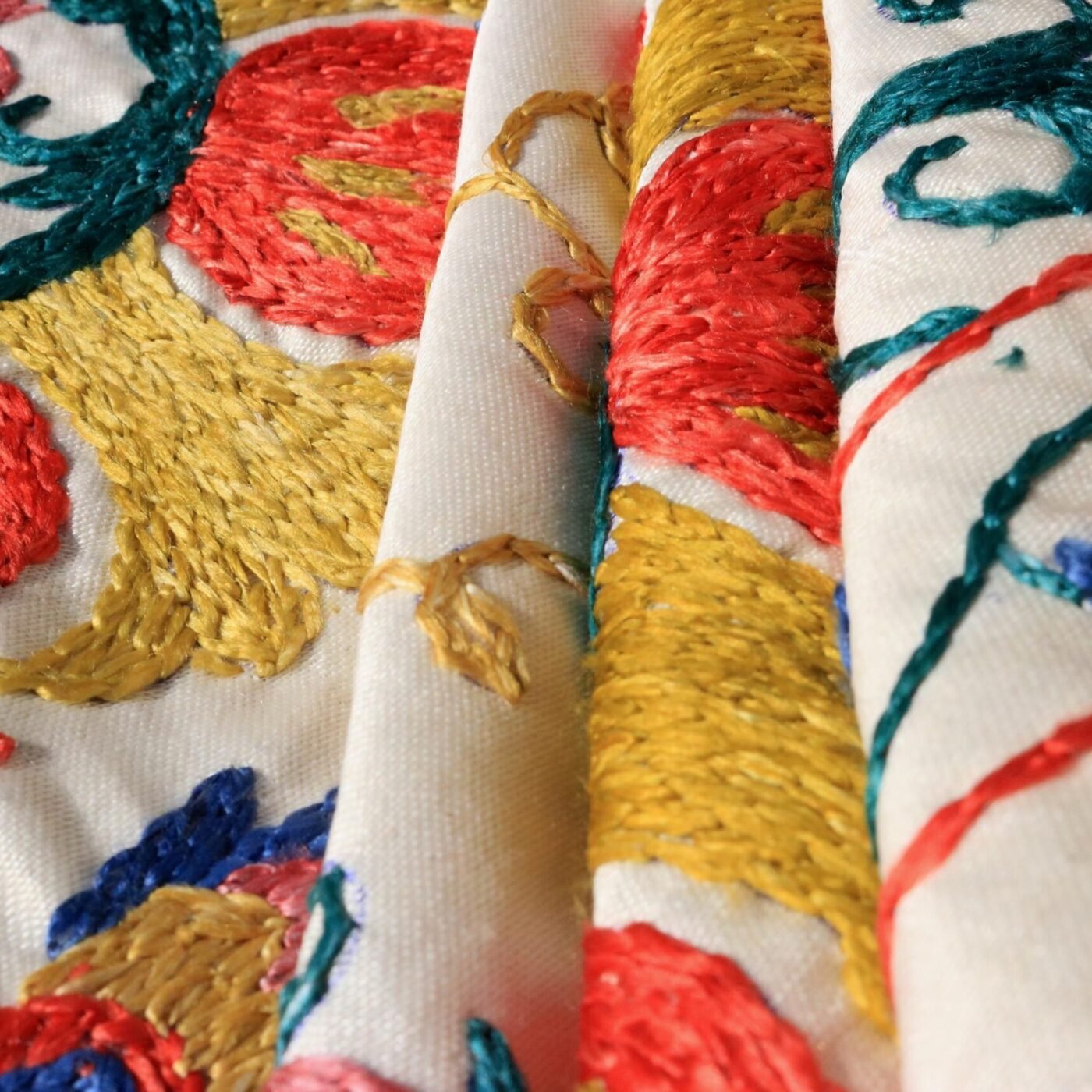 Uzbek handmade embroidery suzani. Bedspread, Bedcover, Wall hanging, Tapestry, Wall decor, Throw, tablecloth.