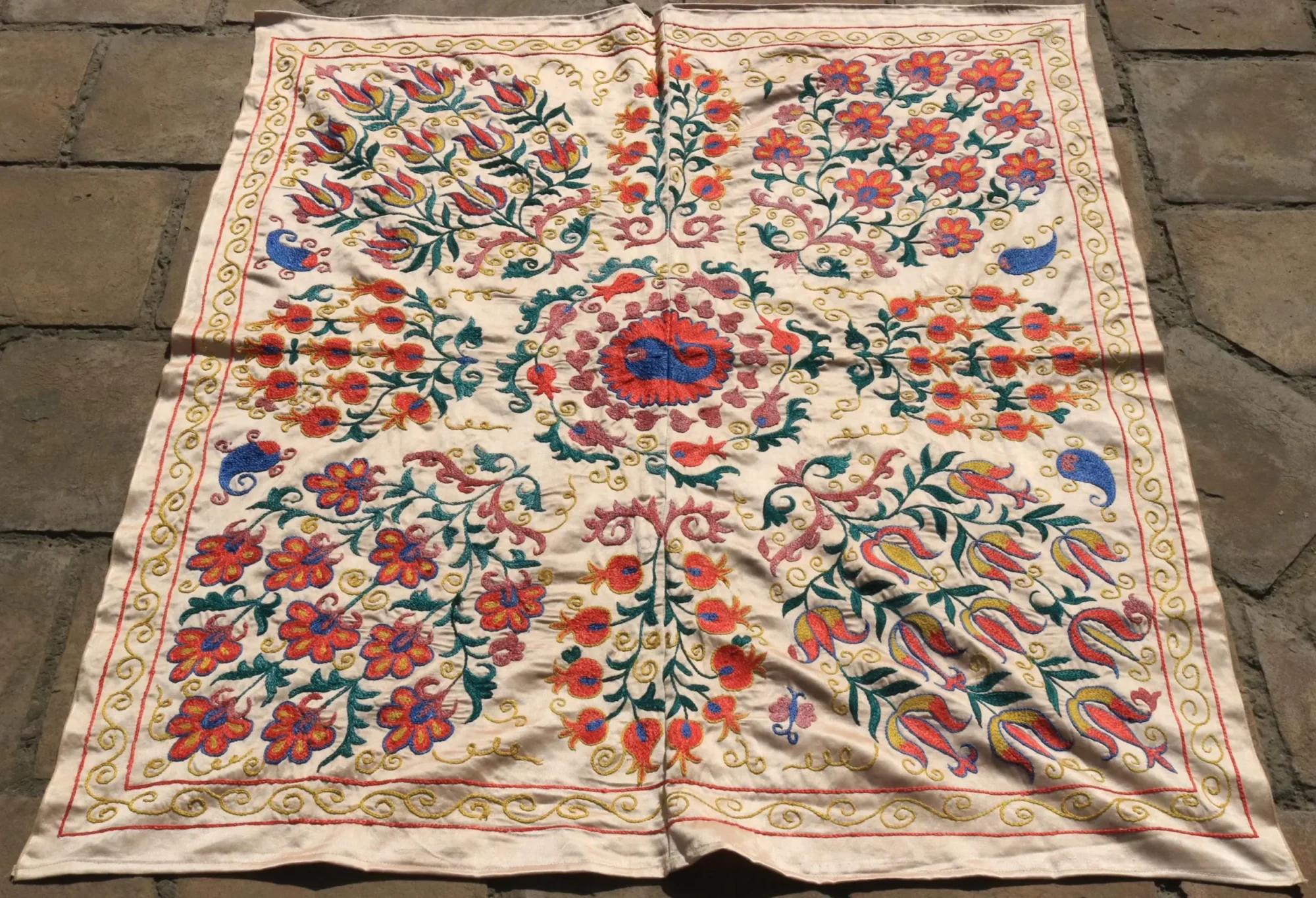 Uzbek handmade embroidery suzani. Bedspread, Bedcover, Wall hanging, Tapestry, Wall decor, Throw, tablecloth.