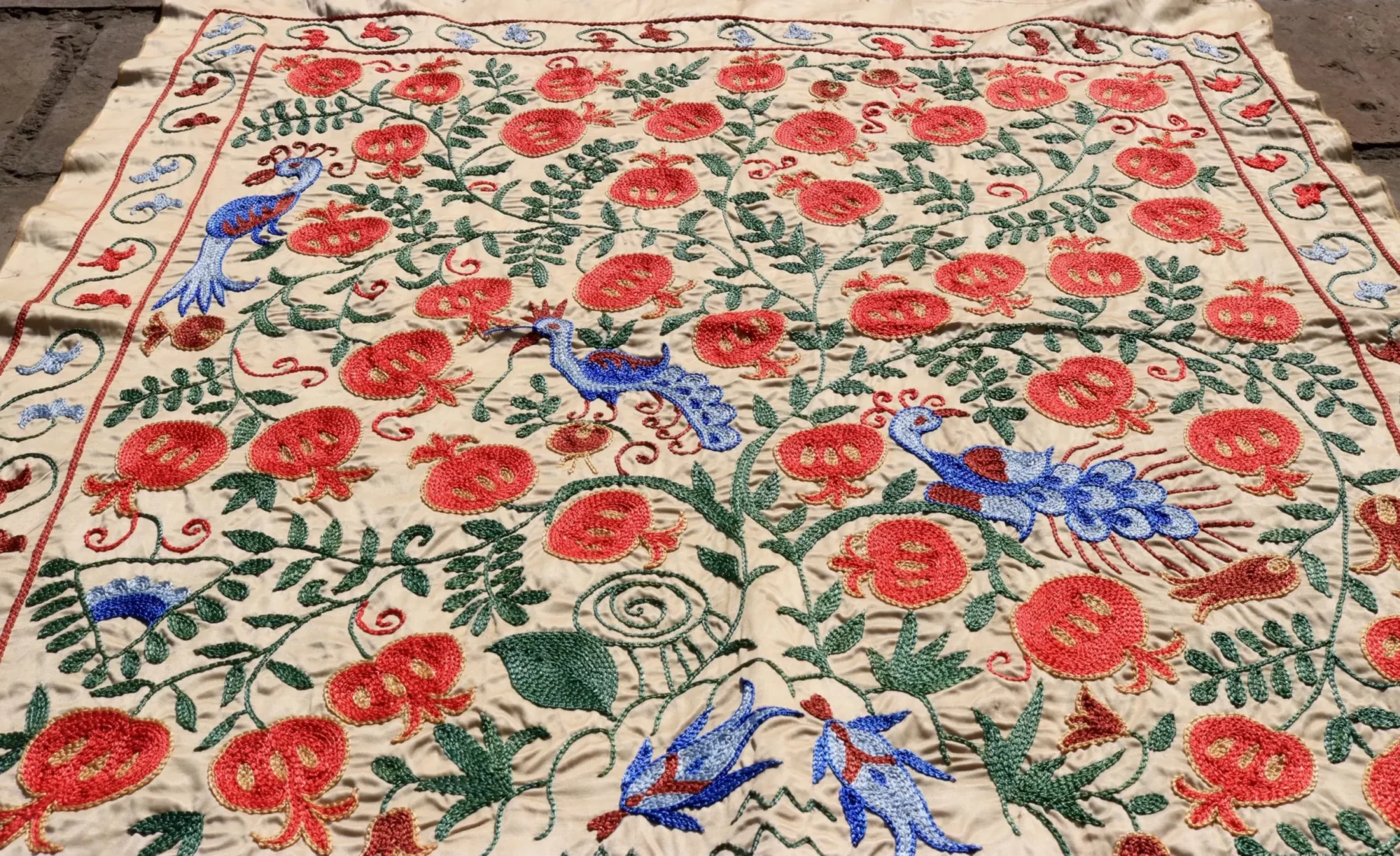 Uzbek handmade embroidery suzani. Bedspread, Bedcover, Wall hanging, Tapestry, Wall decor, Throw, tablecloth.