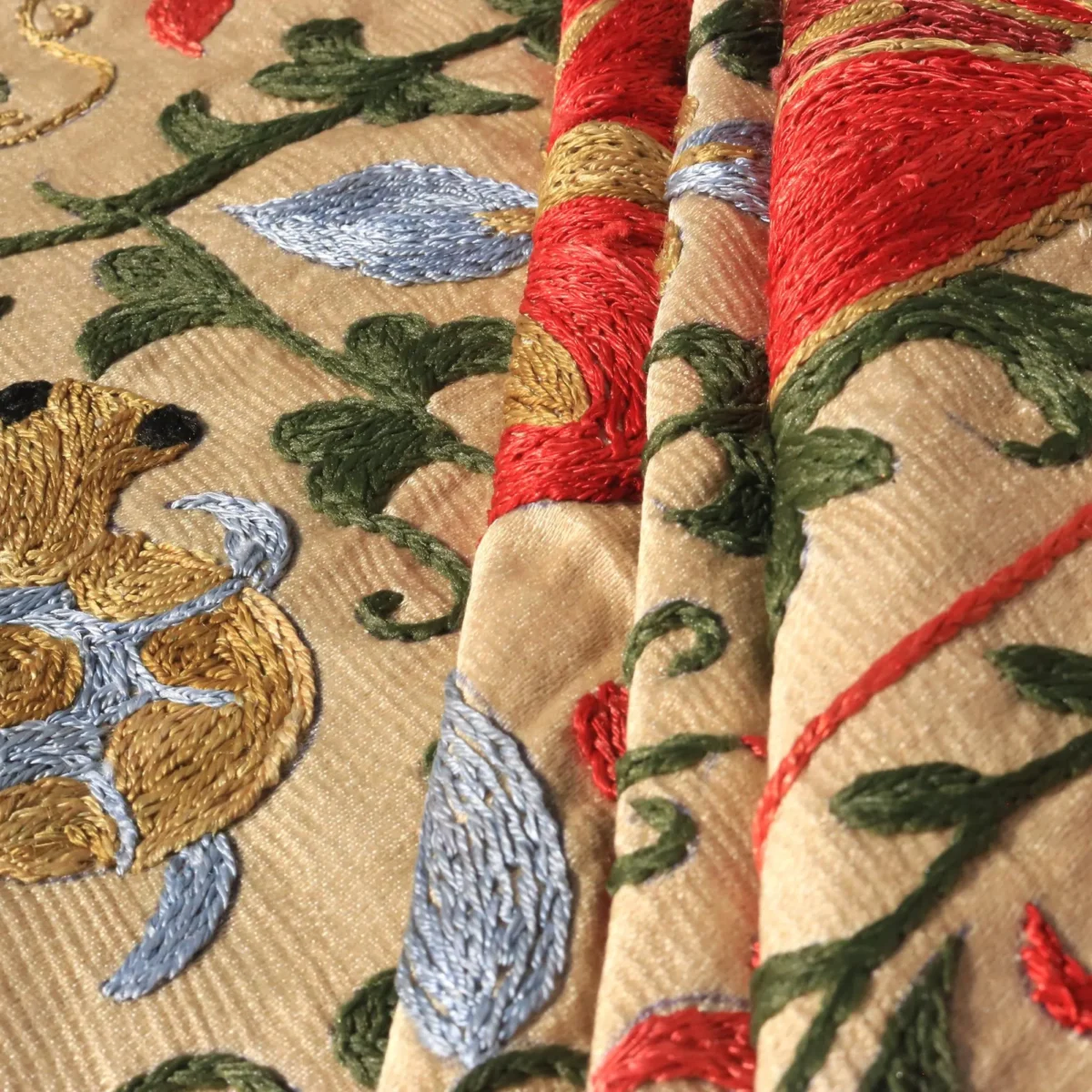 Uzbek handmade embroidery suzani. Bedspread, Bedcover, Wall hanging, Tapestry, Wall decor, Throw, tablecloth.