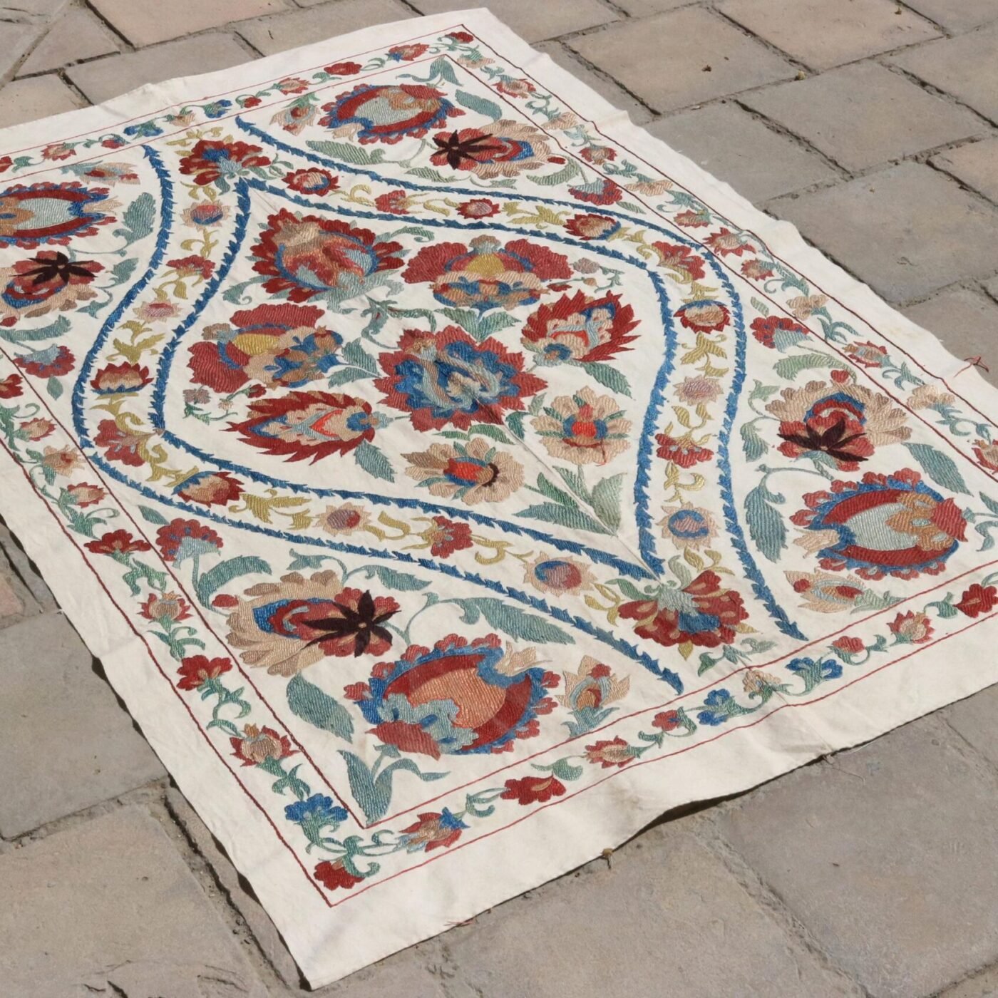 Uzbek handmade embroidery suzani. Bedspread, Bedcover, Wall hanging, Tapestry, Wall decor, Throw, tablecloth.