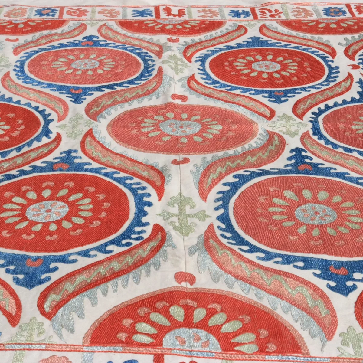Uzbek handmade embroidery suzani. Bedspread, Bedcover, Wall hanging, Tapestry, Wall decor, Throw, tablecloth.