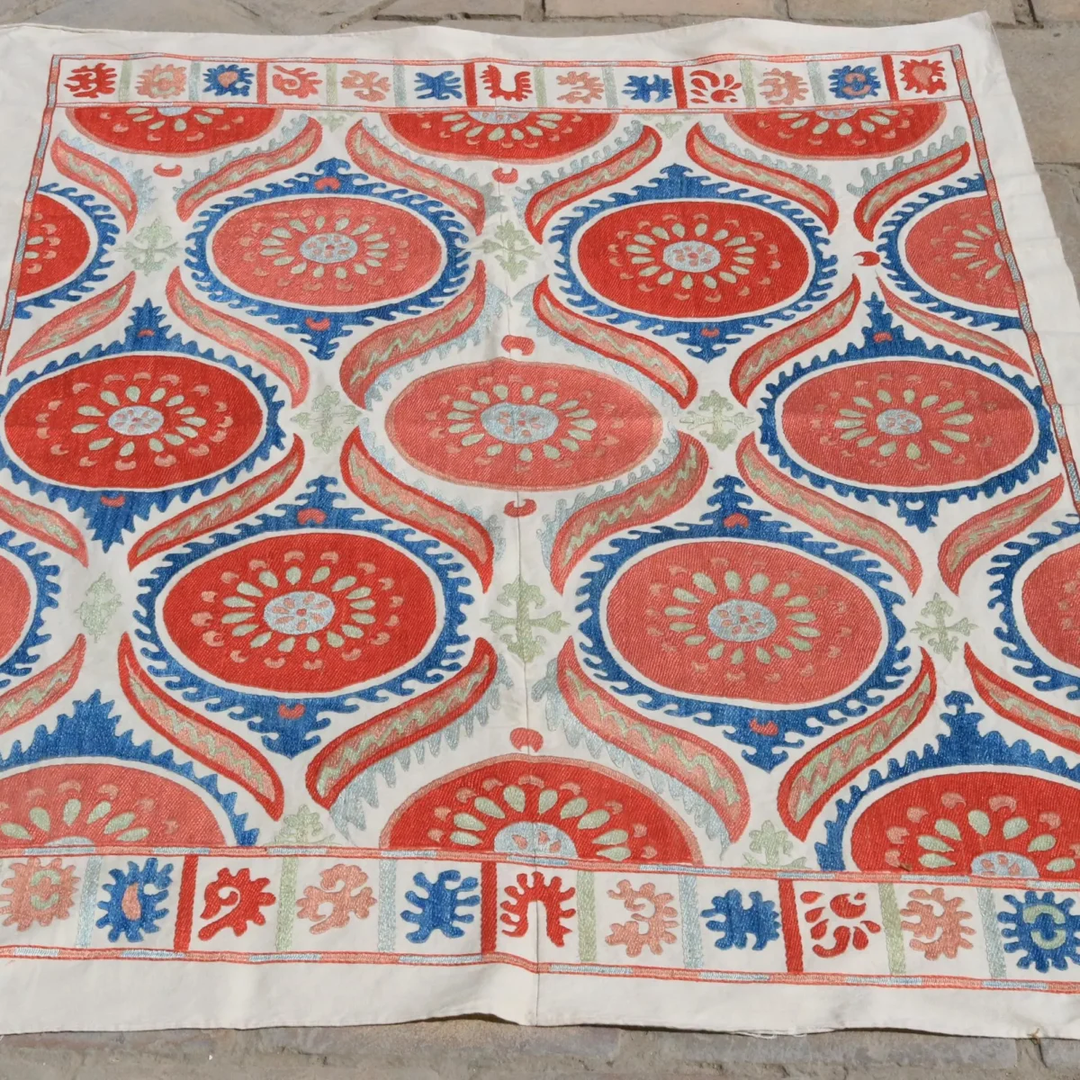 Uzbek handmade embroidery suzani. Bedspread, Bedcover, Wall hanging, Tapestry, Wall decor, Throw, tablecloth.