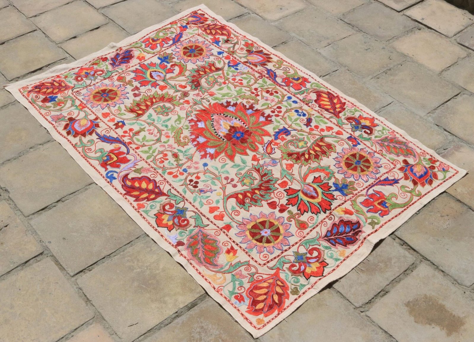 Uzbek handmade embroidery suzani. Bedspread, Bedcover, Wall hanging, Tapestry, Wall decor, Throw, tablecloth.