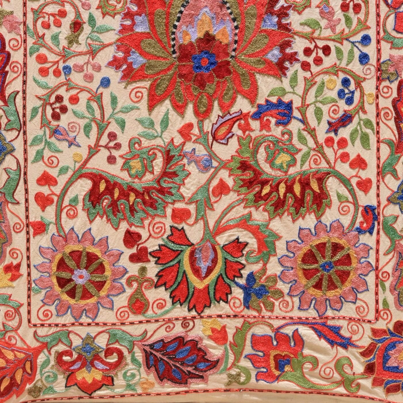 Uzbek handmade embroidery suzani. Bedspread, Bedcover, Wall hanging, Tapestry, Wall decor, Throw, tablecloth.