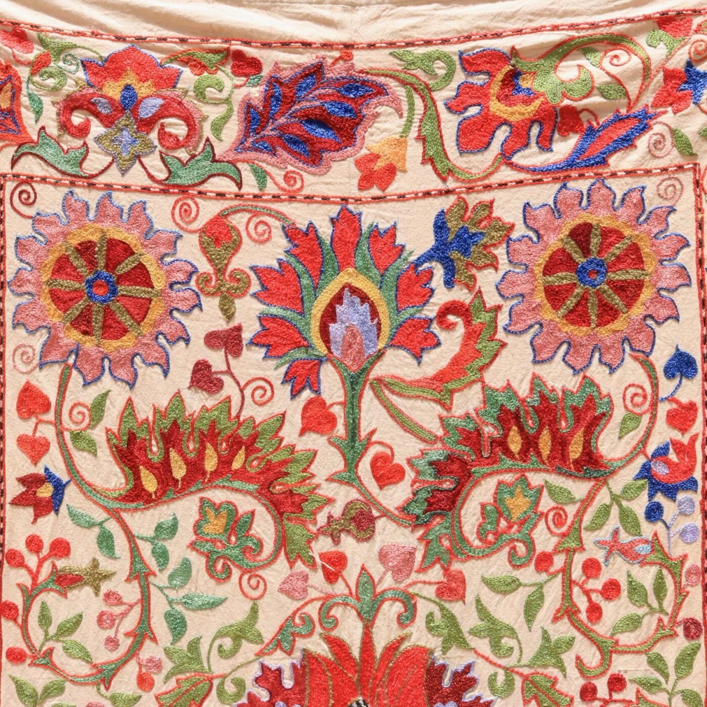 Uzbek handmade embroidery suzani. Bedspread, Bedcover, Wall hanging, Tapestry, Wall decor, Throw, tablecloth.