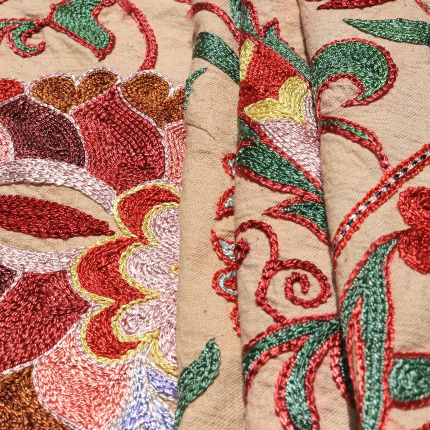 Uzbek handmade embroidery suzani. Bedspread, Bedcover, Wall hanging, Tapestry, Wall decor, Throw, tablecloth.