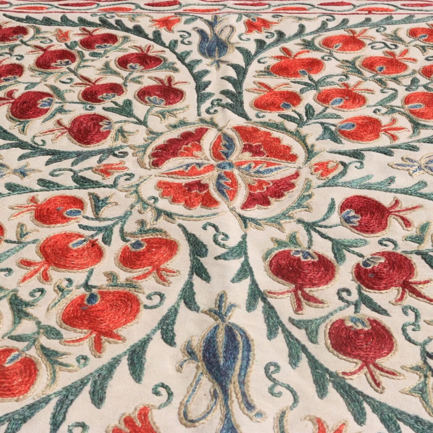 Uzbek handmade embroidery suzani. Bedspread, Bedcover, Wall hanging, Tapestry, Wall decor, Throw, tablecloth.
