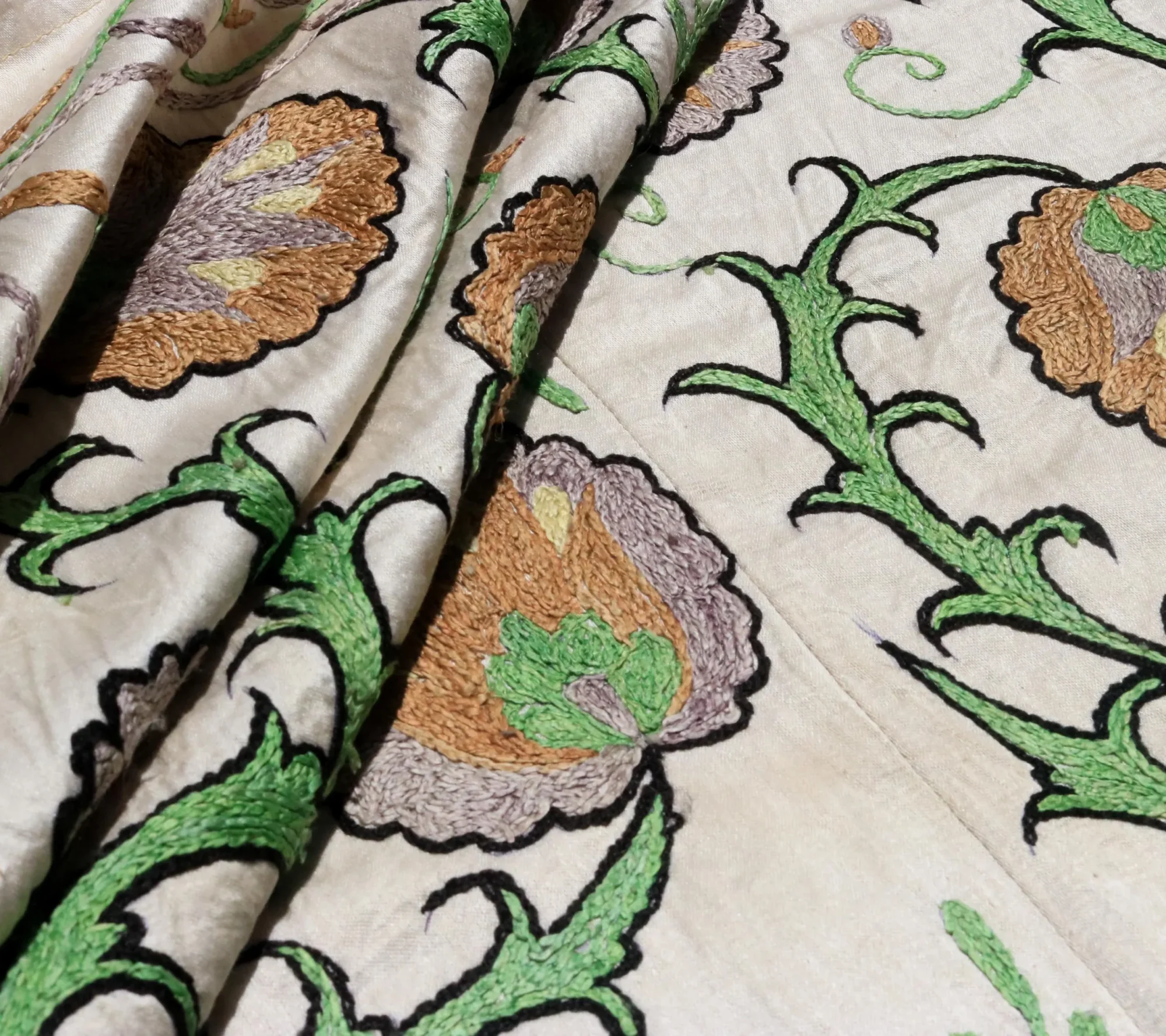 Uzbek handmade embroidery suzani. Bedspread, Bedcover, Wall hanging, Tapestry, Wall decor, Throw, tablecloth.