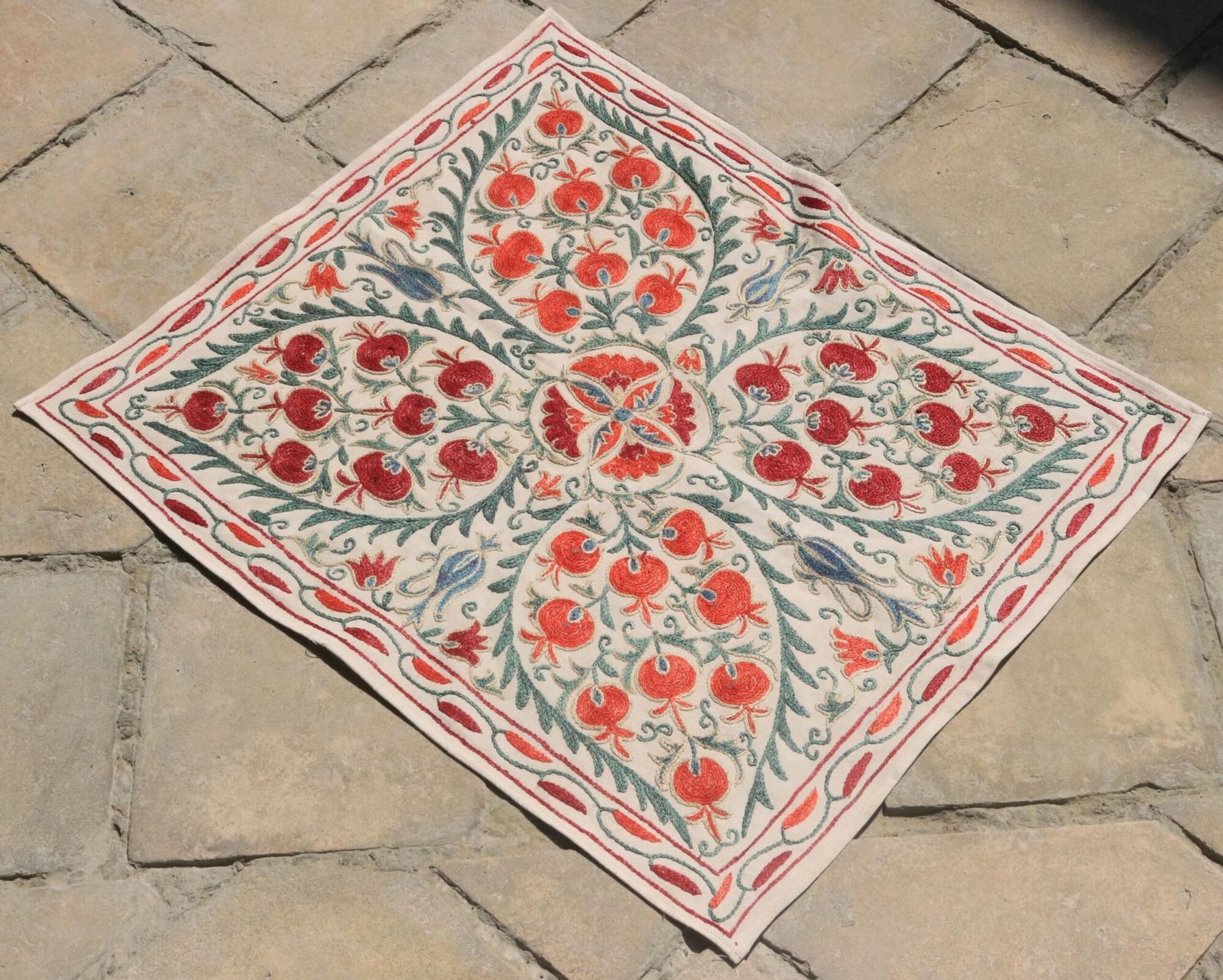 Uzbek handmade embroidery suzani. Bedspread, Bedcover, Wall hanging, Tapestry, Wall decor, Throw, tablecloth.