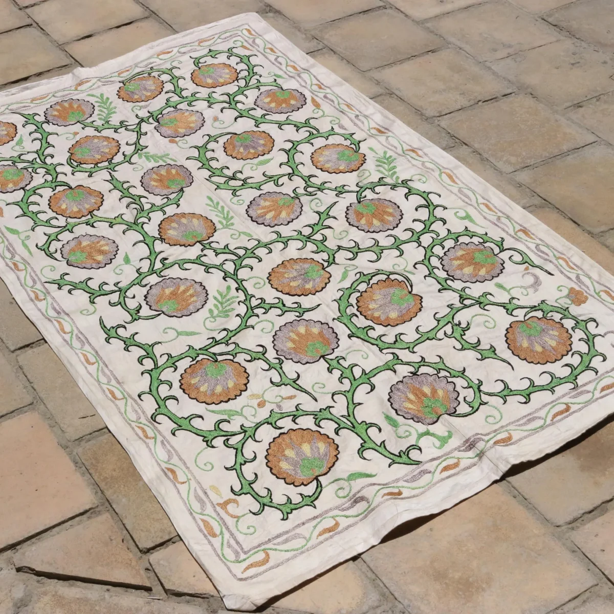 Uzbek handmade embroidery suzani. Bedspread, Bedcover, Wall hanging, Tapestry, Wall decor, Throw, tablecloth.