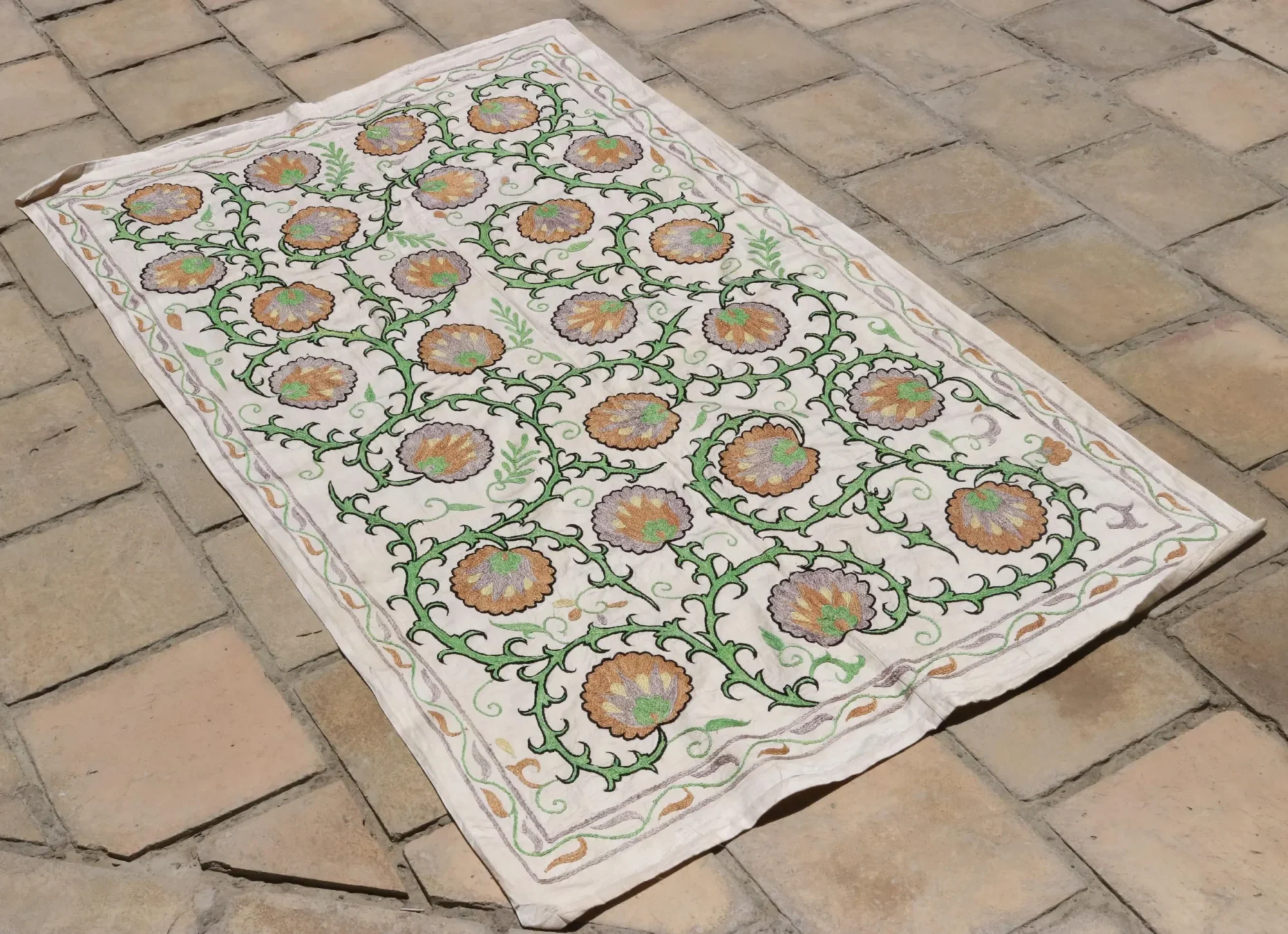Uzbek handmade embroidery suzani. Bedspread, Bedcover, Wall hanging, Tapestry, Wall decor, Throw, tablecloth.