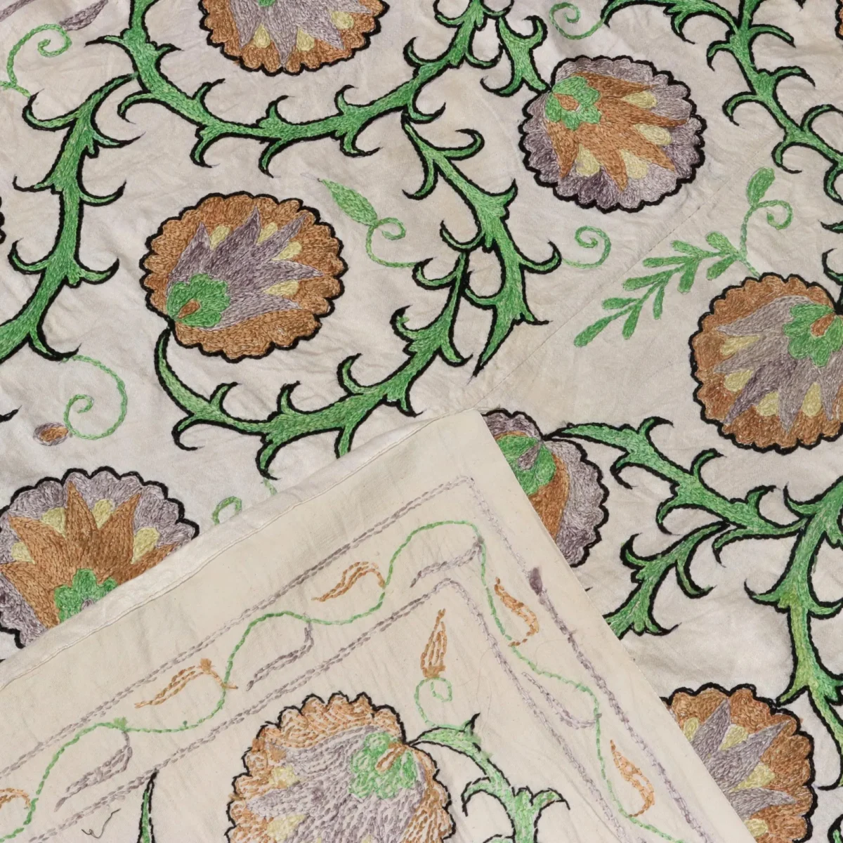 Uzbek handmade embroidery suzani. Bedspread, Bedcover, Wall hanging, Tapestry, Wall decor, Throw, tablecloth.