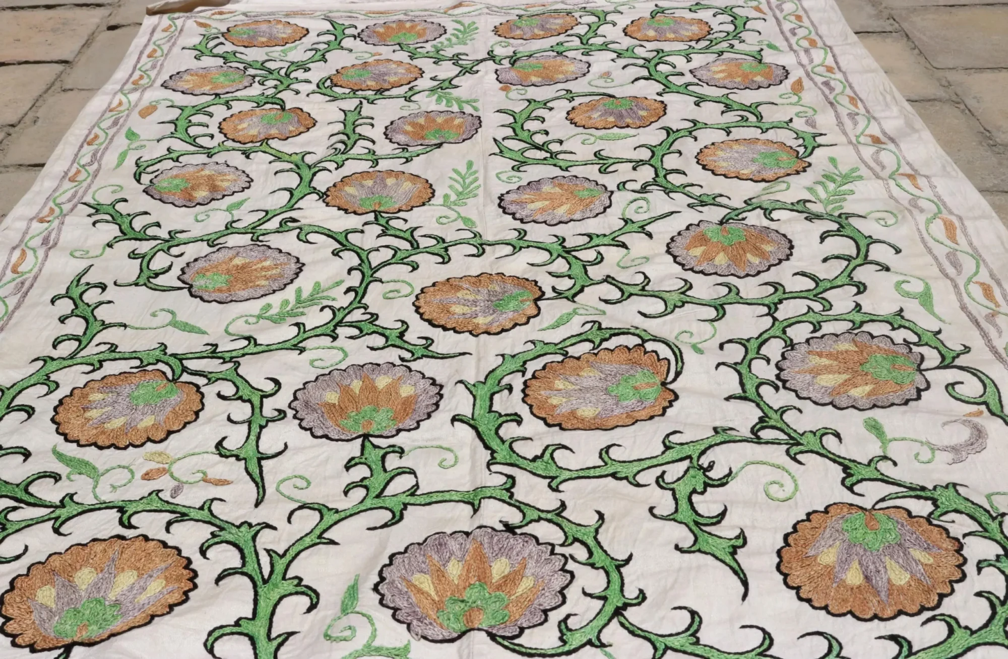 Uzbek handmade embroidery suzani. Bedspread, Bedcover, Wall hanging, Tapestry, Wall decor, Throw, tablecloth.