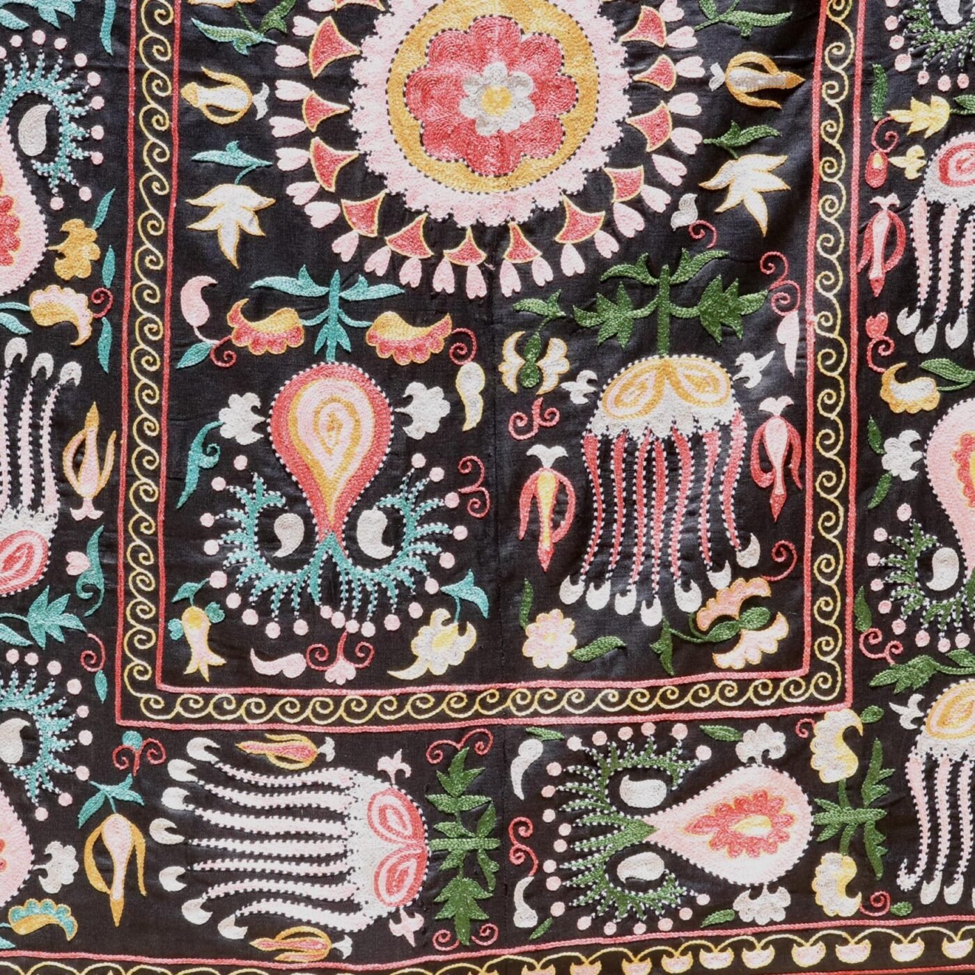 Uzbek handmade embroidery suzani. Bedspread, Bedcover, Wall hanging, Tapestry, Wall decor, Throw, tablecloth.