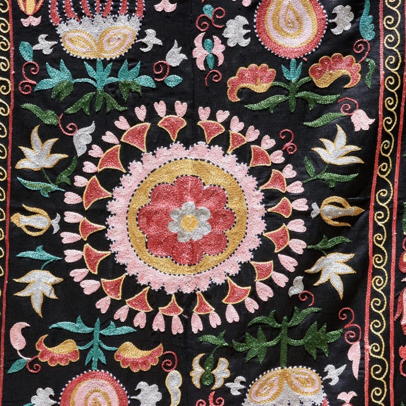 Uzbek handmade embroidery suzani. Bedspread, Bedcover, Wall hanging, Tapestry, Wall decor, Throw, tablecloth.
